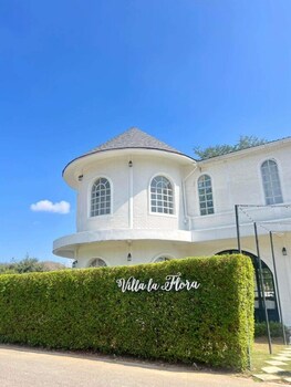 villa la flora kaeng krachan