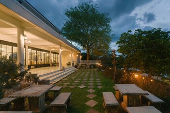 villa la flora kaeng krachan