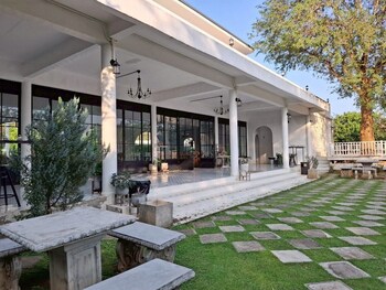 villa la flora kaeng krachan