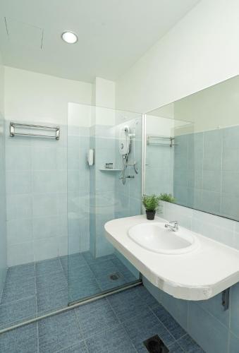 rj hotel kulai