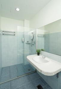 rj hotel kulai