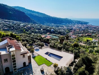 villa gialisa