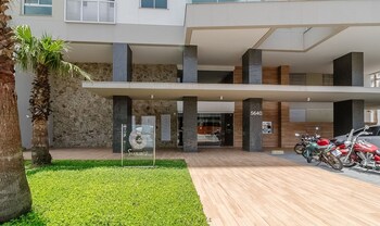 seafront condominium with pool shc