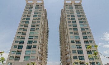 seafront condominium with pool shc
