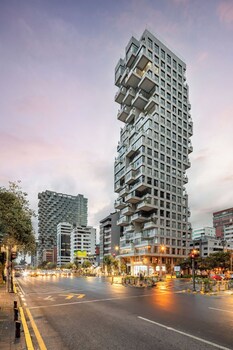 top rentals qorner