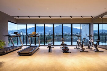 top rentals qorner