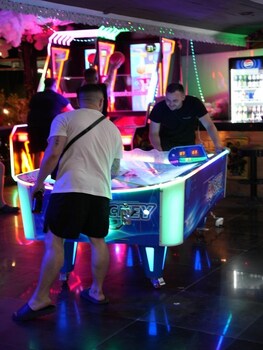 hangover hostel patong