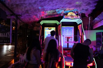 hangover hostel patong