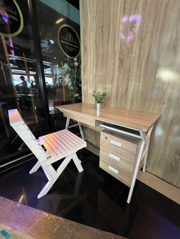 hangover hostel patong