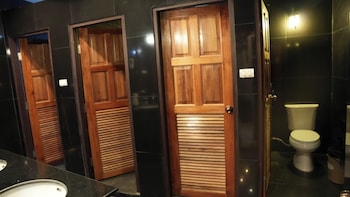hangover hostel patong