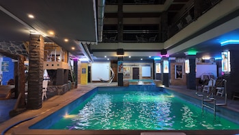 hangover hostel patong
