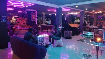 hangover hostel patong