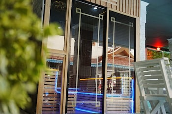 hangover hostel patong
