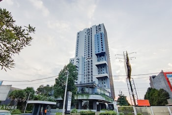 compact 2br at the ayoma apartment