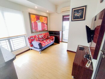 comfort and modern look 2br at tamansari prospero sidoarjo apartment