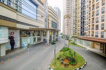 cozy and spacious 2br apartment at transpark cibubur