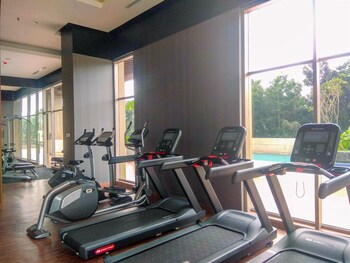 Cozy And Spacious 2Br Apartment At Transpark Cibubur,,2 star