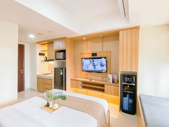 Nice Studio Apartment At 15Th Floor Pollux Chadstone,Tower Dario Fl15 #12, Jl. Raya Cikarang,2 star