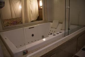 Taj Hotel,Tres Lagoas>>Andradina,4 star