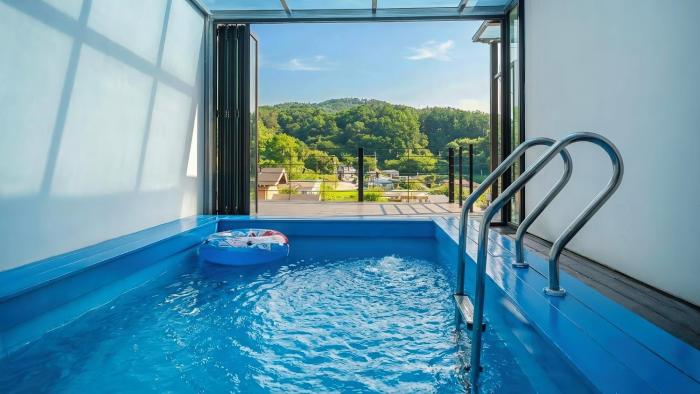 yeonorang park pool villa in pohang