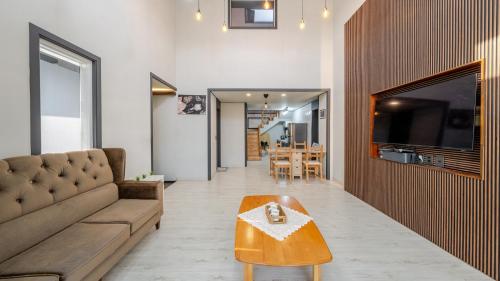 yeonorang park pool villa in pohang