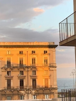 Dimora Lupo Lifestyle B&B,3 Piazza Pietro Lupo,3 star