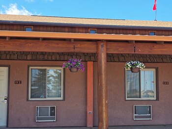 trappers inn and campground