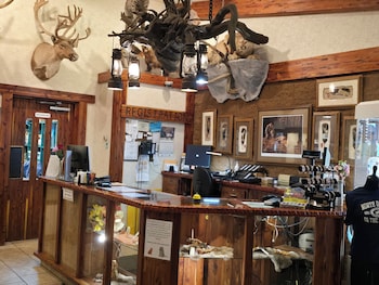 Trappers Inn & Campground,,3 star