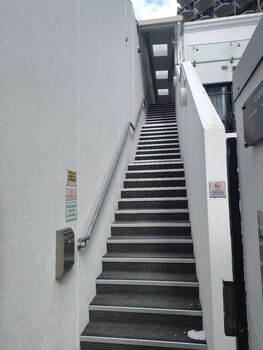 3 double 1 single 2 sofa beds apartment