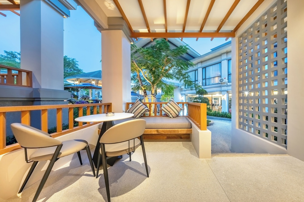 a z sunrise resort and fitness club
