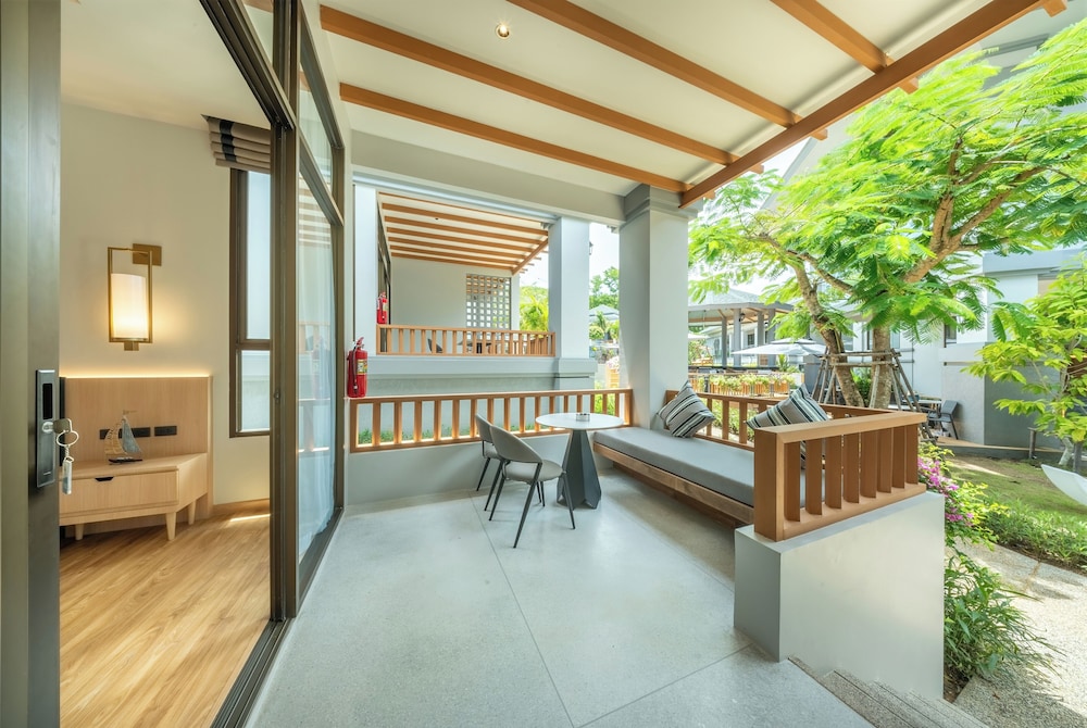 a z sunrise resort and fitness club