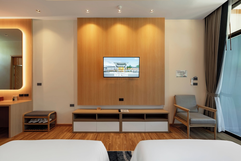 a z sunrise resort and fitness club