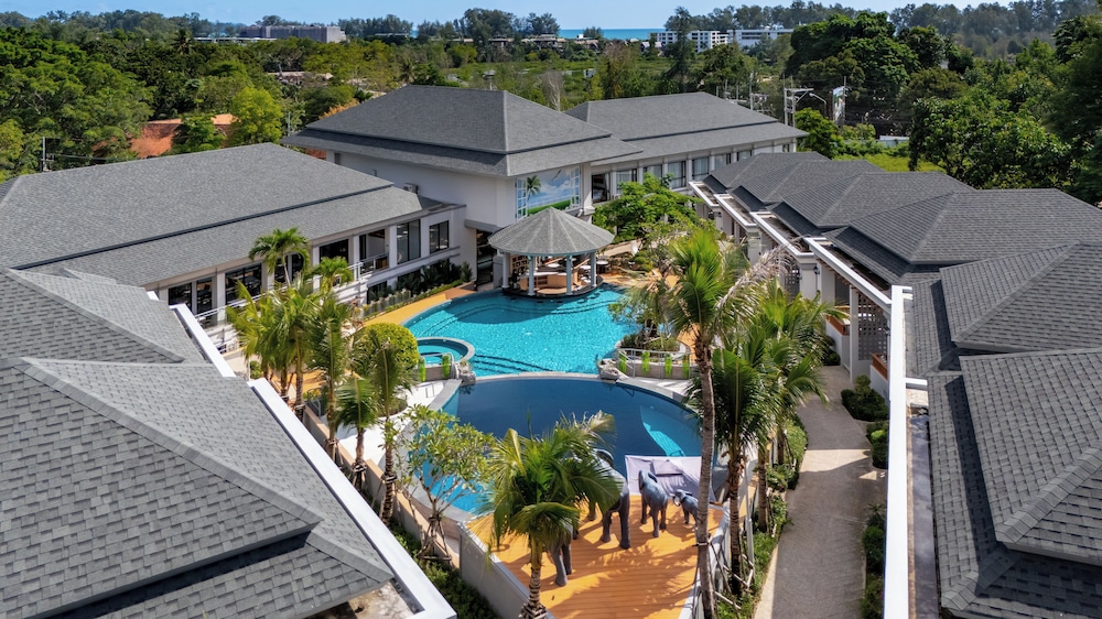 a z sunrise resort and fitness club