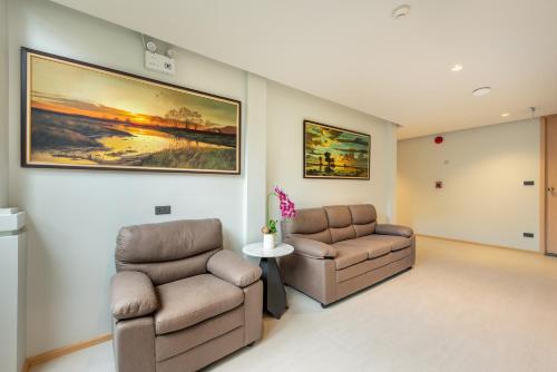 a z sunrise resort and fitness club