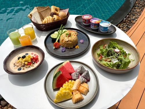 a z sunrise resort and fitness club