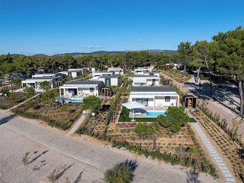 amadria exclusive beach villa