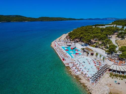 amadria exclusive beach villa