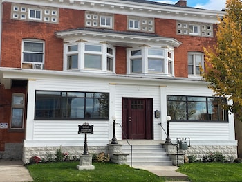 buffalo guesthouse