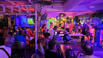 hideout hostel 2