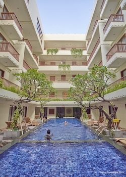 sense sunset hotel seminyak