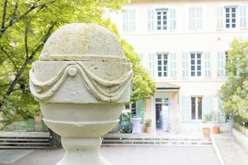 chateau de mont vert