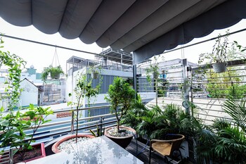 awenasa by livinginn