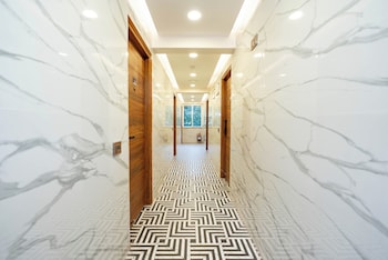 U By Z Hotels, Seshadripuram,,3 star
