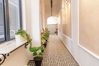 u by z hotels seshadripuram