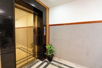 u by z hotels seshadripuram