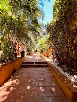 paseo colonial el monasterio 4