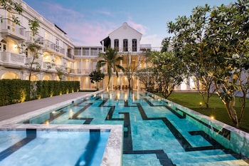 little nyonya hotel