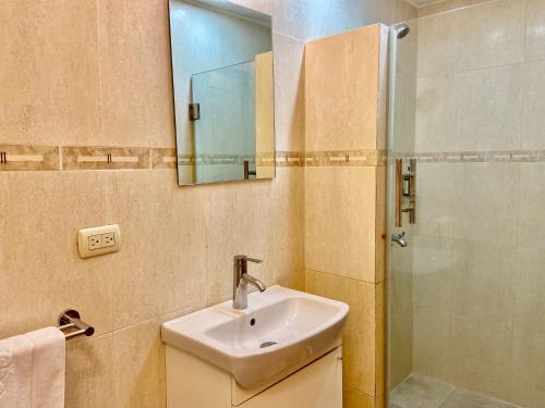 paseo colonial ermitage 5