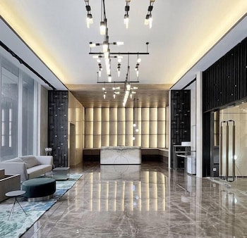 The Smith Luxury Skyview Apartments,,4 star
