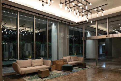 the smith luxury skyview apartments